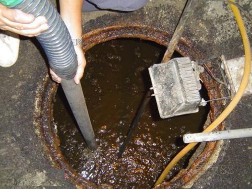 桥头隔油池清理