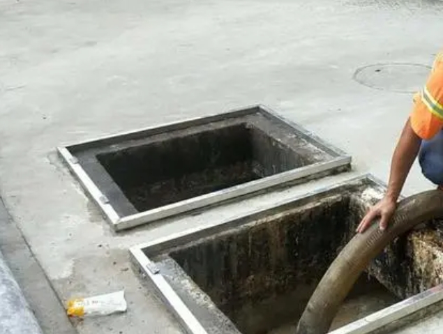 桥头化粪池清理