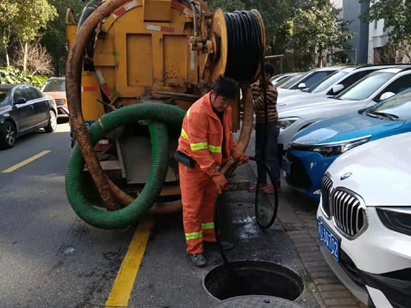 桥头排污管道清淤